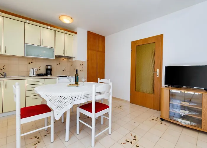 Ruzica In Apartamento Punat